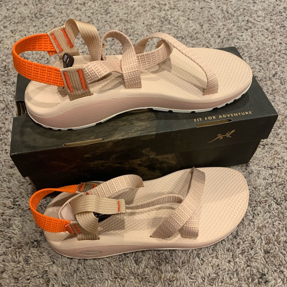 NWT SZ 10 WOMENS CHACOS